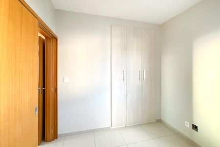 Apartamento à venda com 97m², 3 quartos e 2 vagas Apartamento à venda com 97m², 3 quartos e 2 vagasQuarto 3