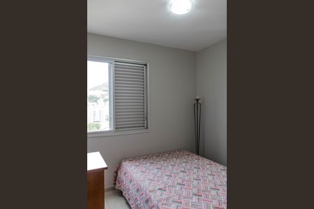 Apartamento à venda com 97m², 3 quartos e 2 vagasQuarto 2