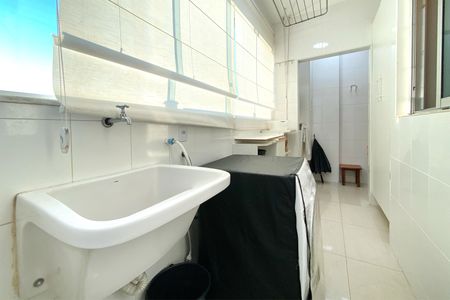 Apartamento à venda com 97m², 3 quartos e 2 vagas Apartamento à venda com 97m², 3 quartos e 2 vagasÁrea de Serviço
