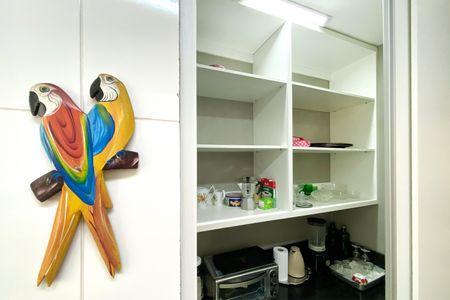 Apartamento à venda com 97m², 3 quartos e 2 vagas Apartamento à venda com 97m², 3 quartos e 2 vagasDespensa