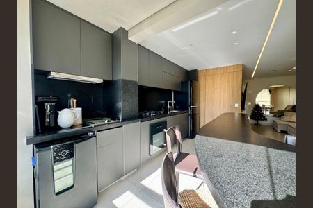 Apartamento à venda com 95m², 3 quartos e 2 vagasCozinha