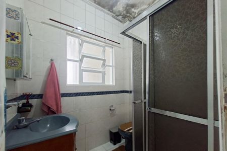 Banheiro  de apartamento para alugar com 1 quarto, 42m² em Boqueirão, Praia Grande