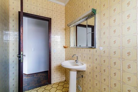 Casa à venda com 100m², 3 quartos e 2 vagasBanheiro social