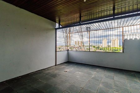 Casa à venda com 100m², 3 quartos e 2 vagasÁrea externa