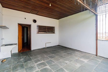 Casa à venda com 100m², 3 quartos e 2 vagasÁrea externa