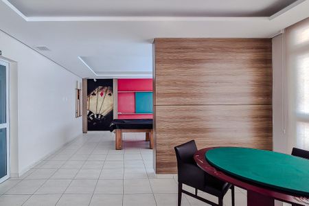 Apartamento à venda com 81m², 2 quartos e 2 vagas Apartamento à venda com 81m², 2 quartos e 2 vagasSala de Jogos