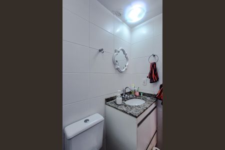 Apartamento à venda com 81m², 2 quartos e 2 vagas Apartamento à venda com 81m², 2 quartos e 2 vagasBanheiro da Suíte