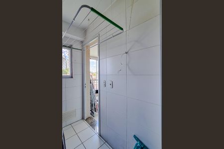 Apartamento à venda com 81m², 2 quartos e 2 vagas Apartamento à venda com 81m², 2 quartos e 2 vagasÁrea de Serviço