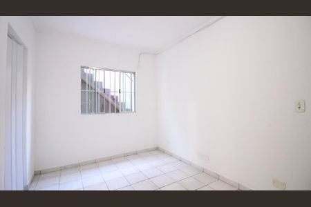 Casa para alugar com 2 quartos, 64m² em Vila Antonieta, São Paulo