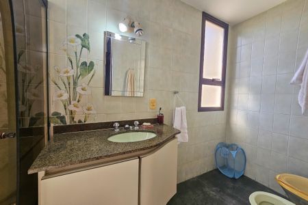 Apartamento para alugar com 200m², 3 quartos e 1 vaga Apartamento para alugar com 200m², 3 quartos e 1 vagabanheiro da suíte 1