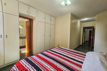 Apartamento para alugar com 200m², 3 quartos e 1 vaga Apartamento para alugar com 200m², 3 quartos e 1 vagasuíte