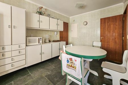 Apartamento para alugar com 200m², 3 quartos e 1 vaga Apartamento para alugar com 200m², 3 quartos e 1 vagacozinha