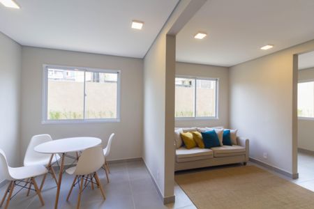 Apartamento para alugar com 40m², 2 quartos e sem vagaÁrea comum - Salão de festas