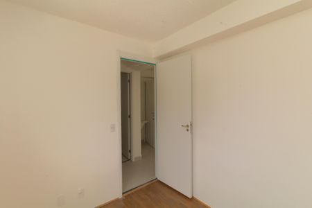 Quarto 1 de apartamento para alugar com 2 quartos, 40m² em Vila Carmosina, São Paulo