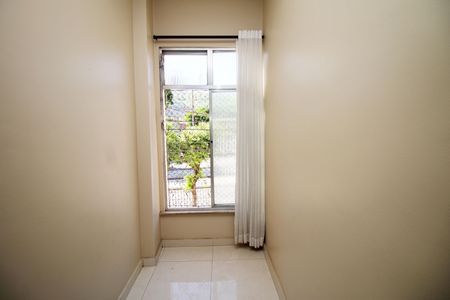 Sala de apartamento para alugar com 2 quartos, 70m² em Vaz Lobo, Rio de Janeiro