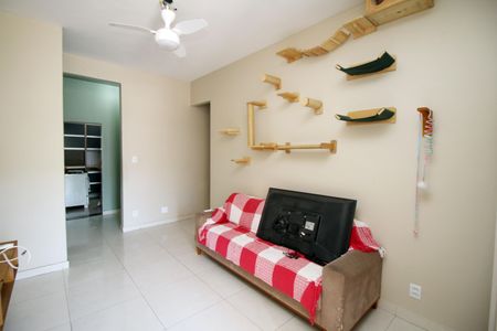 Sala de apartamento para alugar com 2 quartos, 70m² em Vaz Lobo, Rio de Janeiro