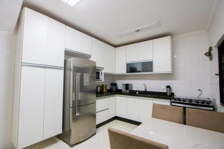 Casa para alugar com 78m², 2 quartos e 2 vagas Casa para alugar com 78m², 2 quartos e 2 vagasCozinha