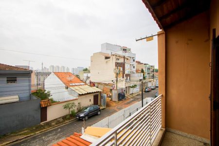 Casa para alugar com 78m², 2 quartos e 2 vagas Casa para alugar com 78m², 2 quartos e 2 vagasVaranda do quarto 2