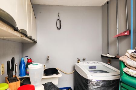 Casa à venda com 67m², 2 quartos e 1 vagaÁrea de Serviço 