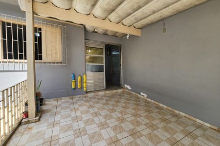 Casa à venda com 67m², 2 quartos e 1 vagaGaragem 