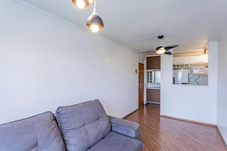 Sala de apartamento para alugar com 2 quartos, 52m² em Conjunto Residencial Vista Verde, São Paulo