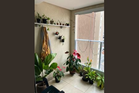 Apartamento à venda com 77m², 3 quartos e 2 vagasVaranda