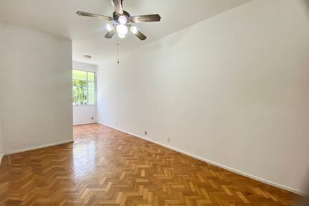 Apartamento para alugar com 70m², 2 quartos e 1 vagaSala 