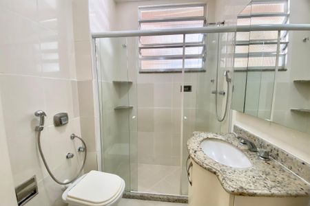 Apartamento para alugar com 70m², 2 quartos e 1 vagaBanheiro social 