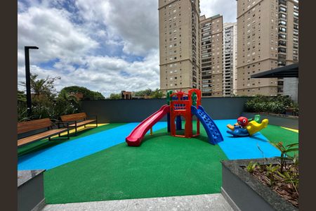 Apartamento para alugar com 95m², 3 quartos e 2 vagas Apartamento para alugar com 95m², 3 quartos e 2 vagasÁrea comum - Playground