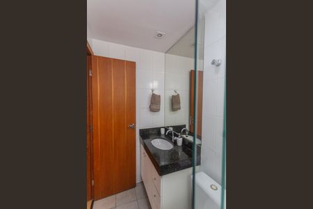 Apartamento à venda com 78m², 3 quartos e 2 vagasBanheiro Social