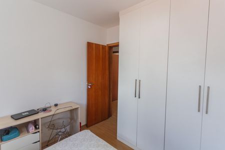 Apartamento à venda com 78m², 3 quartos e 2 vagasQuarto 3