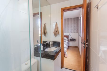 Apartamento à venda com 78m², 3 quartos e 2 vagasBanheiro da Suíte