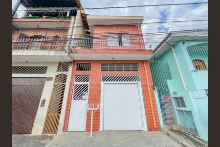 Casa à venda com 125m², 3 quartos e 2 vagasFachada