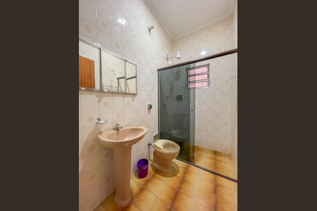 Casa à venda com 125m², 3 quartos e 2 vagasBanheiro 2