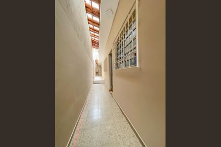 Casa à venda com 125m², 3 quartos e 2 vagasCorredor