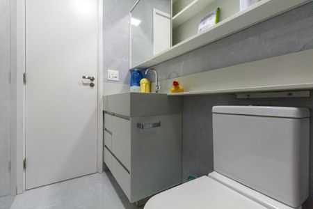 Casa de condomínio para alugar com 180m², 3 quartos e 2 vagasBanheiro 2