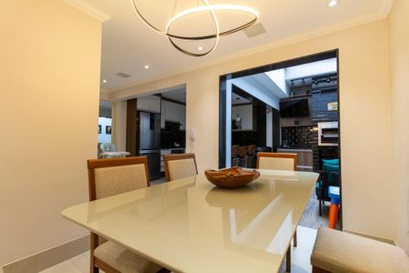 Casa de condomínio para alugar com 180m², 3 quartos e 2 vagasSala de Jantar