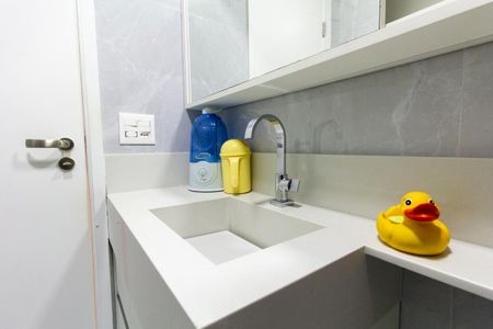 Casa de condomínio para alugar com 180m², 3 quartos e 2 vagasBanheiro 2