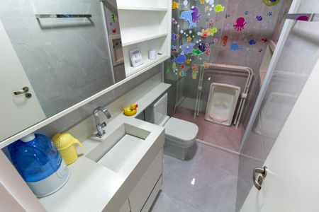 Casa de condomínio para alugar com 180m², 3 quartos e 2 vagasBanheiro 2