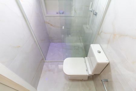 Casa de condomínio para alugar com 180m², 3 quartos e 2 vagasBanheiro 1