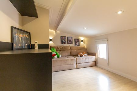 Casa de condomínio para alugar com 180m², 3 quartos e 2 vagasPorão