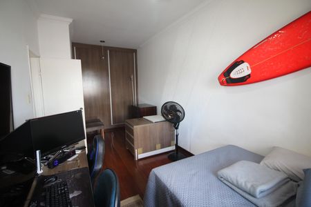 Casa à venda com 186m², 5 quartos e 3 vagasQuarto 4