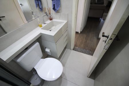 Casa à venda com 186m², 5 quartos e 3 vagasBanheiro 1