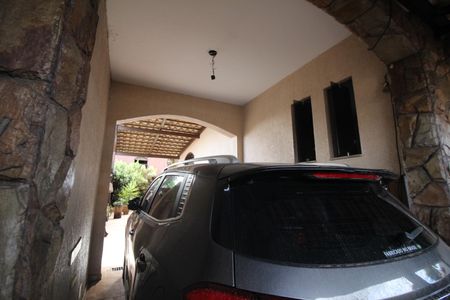 Casa à venda com 186m², 5 quartos e 3 vagasQuintal