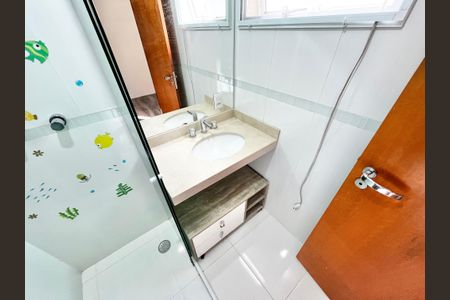 Casa de condomínio para alugar com 190m², 3 quartos e 4 vagasBanheiro da Suíte 3