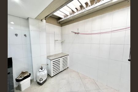 Casa de condomínio para alugar com 190m², 3 quartos e 4 vagasÁrea de Serviço