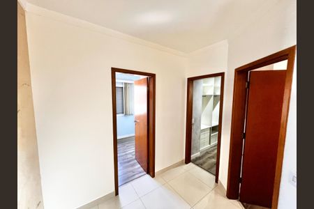 Casa de condomínio para alugar com 190m², 3 quartos e 4 vagasCopa