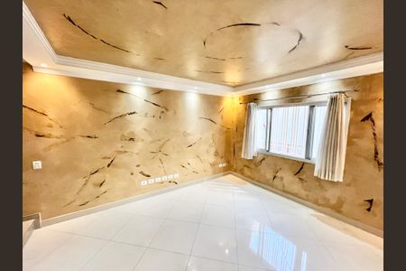 Casa de condomínio para alugar com 190m², 3 quartos e 4 vagassala