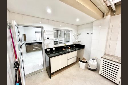 Casa de condomínio para alugar com 190m², 3 quartos e 4 vagasÁrea de Serviço