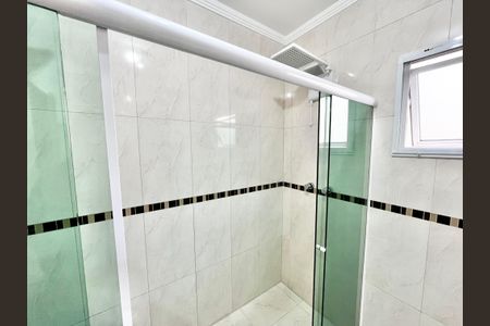 Casa de condomínio para alugar com 190m², 3 quartos e 4 vagasBanheiro da Suíte 1